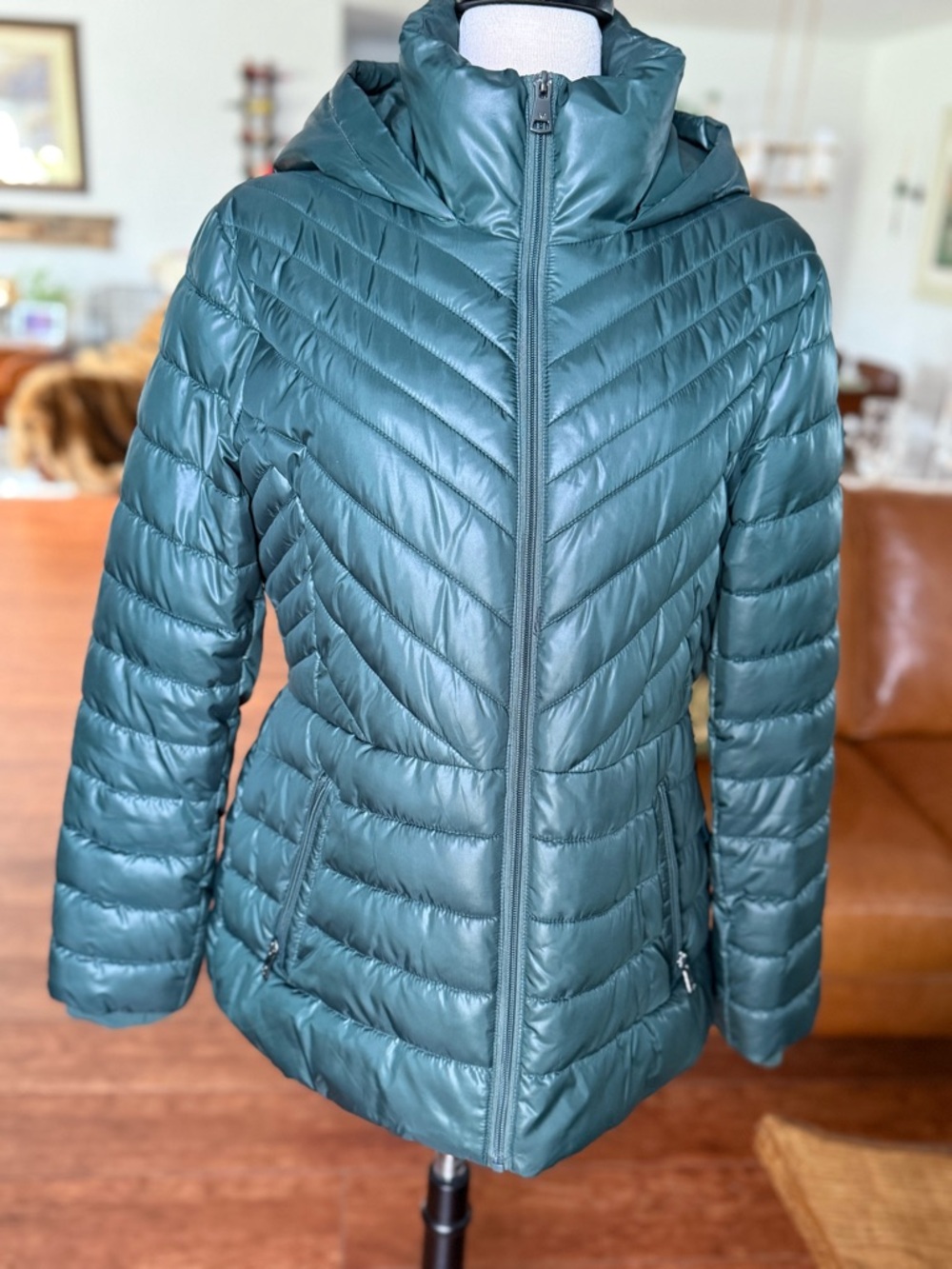 ❄️ Kenneth Cole Emerald Hooded Quilted Puffer Jacket